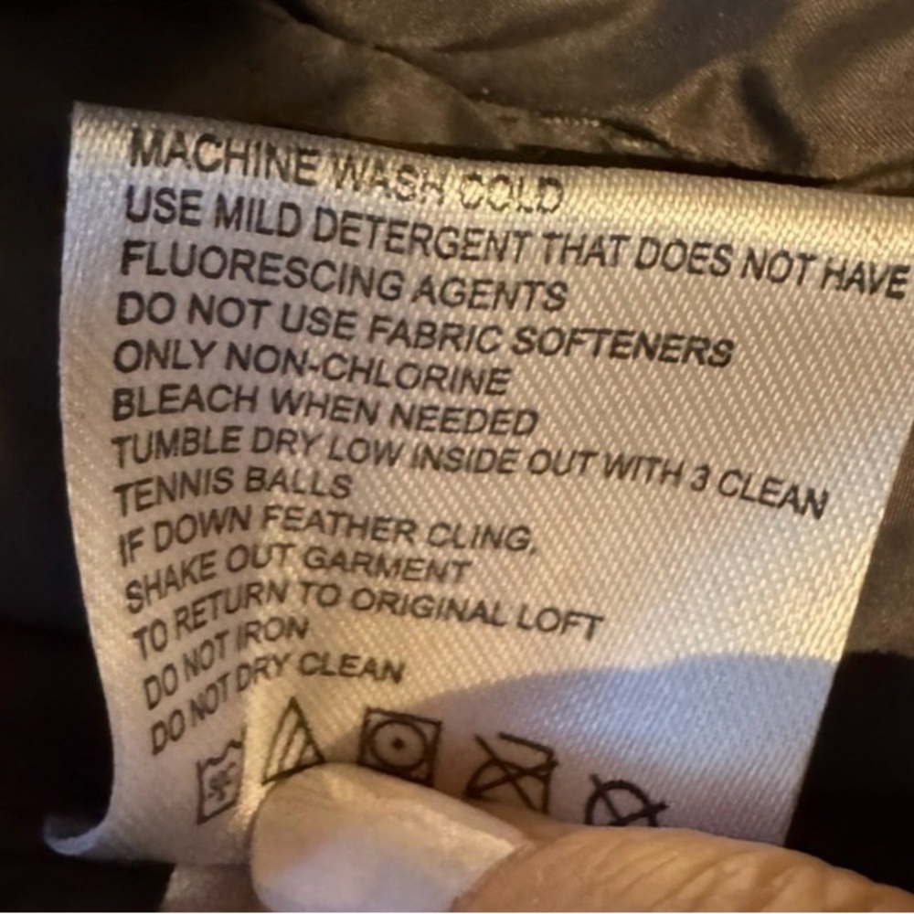 Calvin Klein Quilted Puffer Jacket - Picture 6 of 8